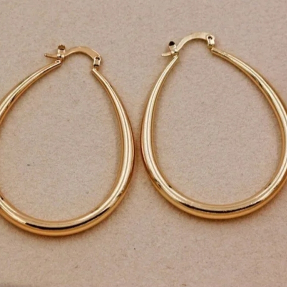 New Gold Hoop Earrings - Picture 5 of 5